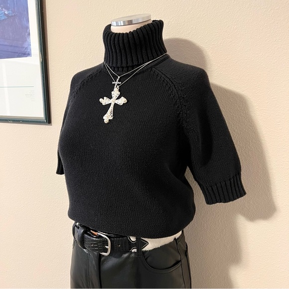 ❌SOLD❌ Vintage Short Sleeve Knit Turtleneck Sweater - Picture 3 of 7